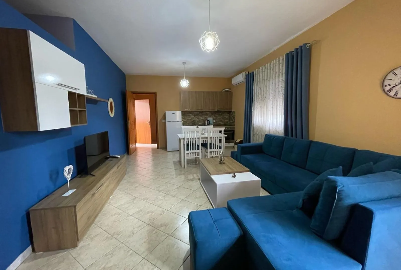 Guest House Tian & Hojz Durrës 0*,  Albania