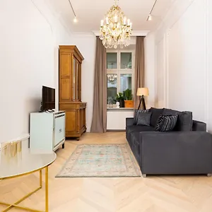 Lux Kamienica Noakowskiego 16 By Renters , Warszawa Polska