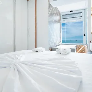 The Blue Pearl Apartament