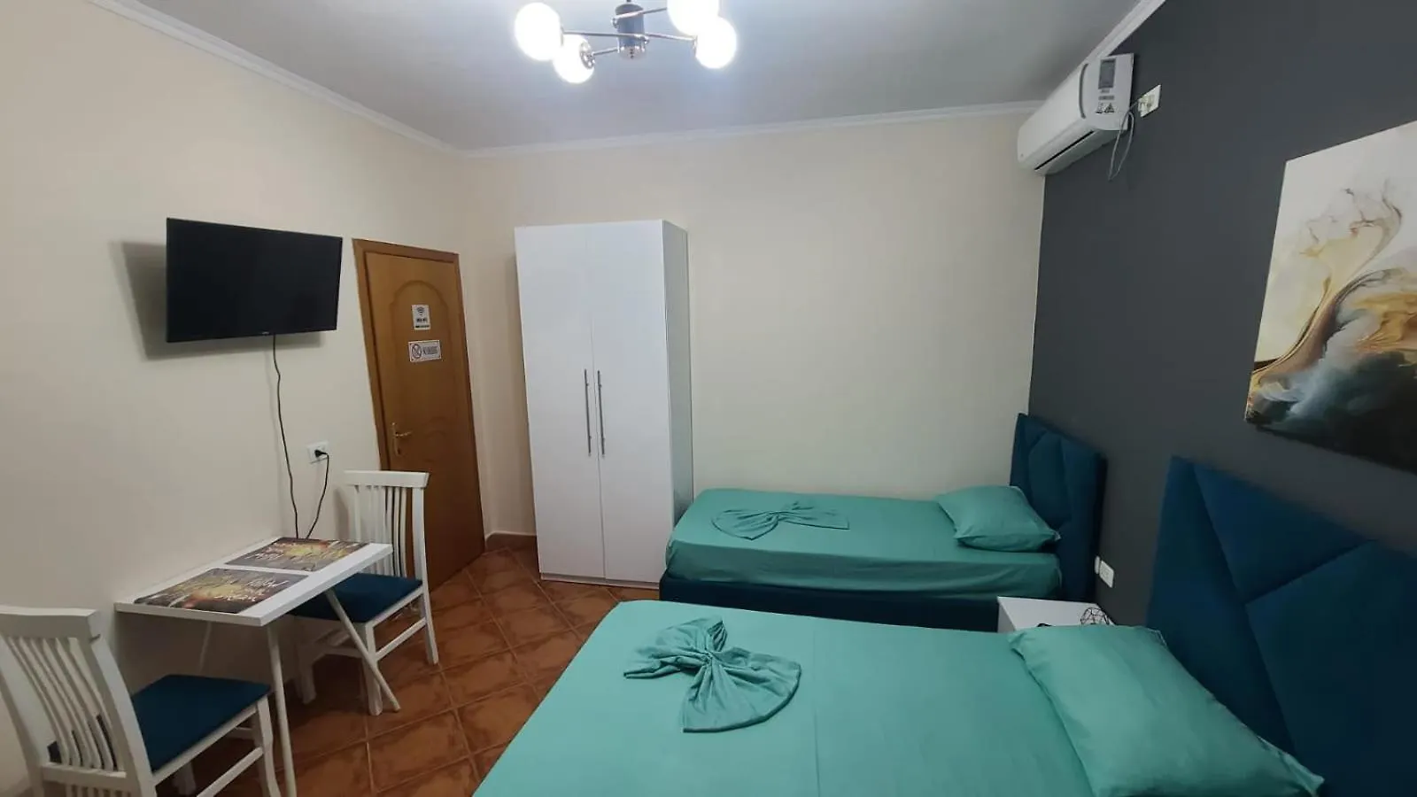 Guest House Tian & Hojz Durres 0*,  Albania