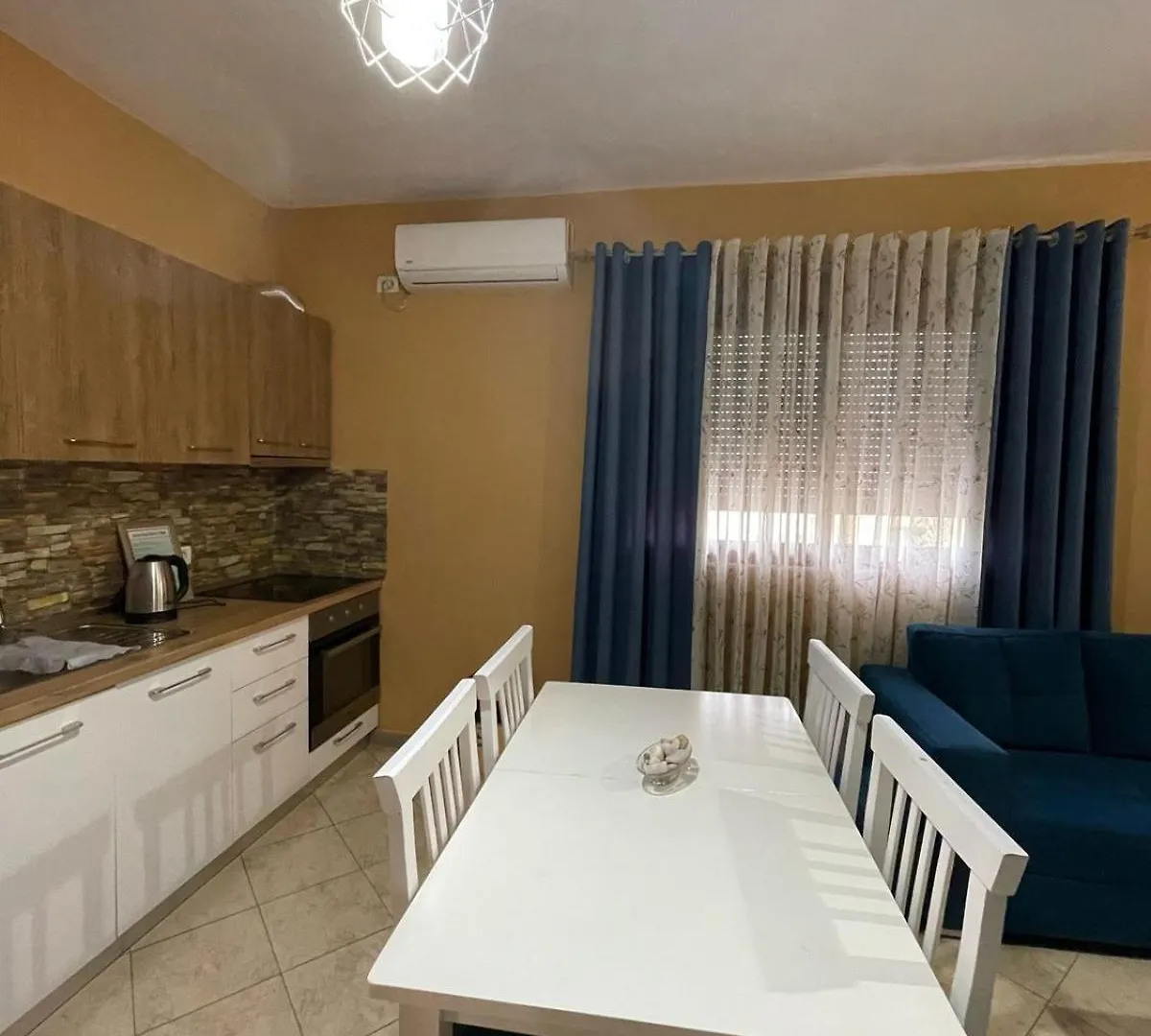 Guest House Tian & Hojz Durres 0*,
